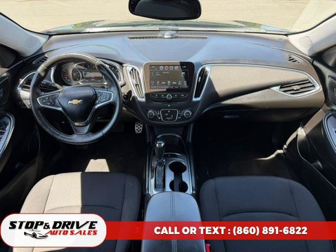 Used 2016 Chevrolet Malibu LT FWD image 10