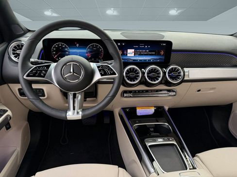 New 2026 Mercedes-Benz GLB 250 image 25