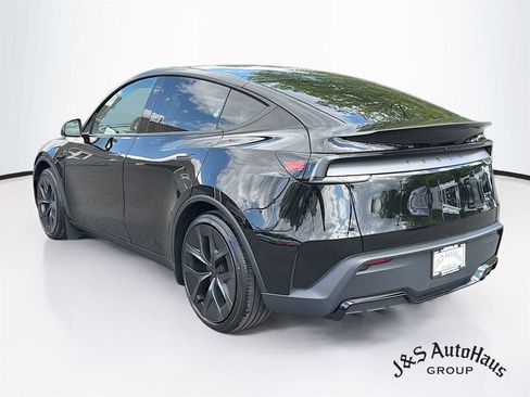 Used 2026 Tesla Model Y Performance AWD/4WD image 5