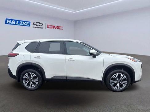 Used 2023 Nissan Rogue SV AWD/4WD image 8