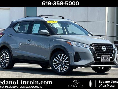 Used 2022 Nissan Kicks SV w/ Interior Electronics Package FWD image 1