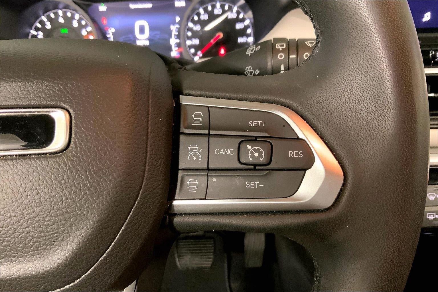 Used 2025 Jeep Compass Limited AWD/4WD image 19