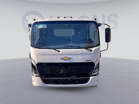 New 2025 Chevrolet Low Cab Forward 4500 XD RWD image 8