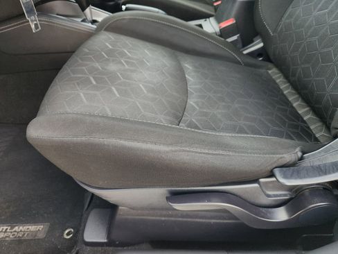 Used 2020 Mitsubishi Outlander Sport ES FWD image 24
