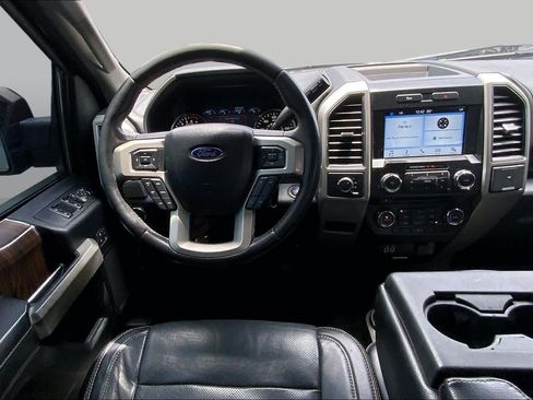 Used 2017 Ford F150 Lariat AWD/4WD image 6