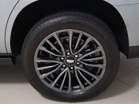 Used 2025 Cadillac Escalade Sport Platinum w/ LPO, Floor Liner Package AWD/4WD image 8