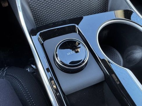 New 2026 Chevrolet Equinox LT image 16