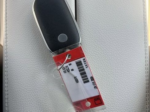 New 2026 Mercedes-Benz GLC 300 image 27