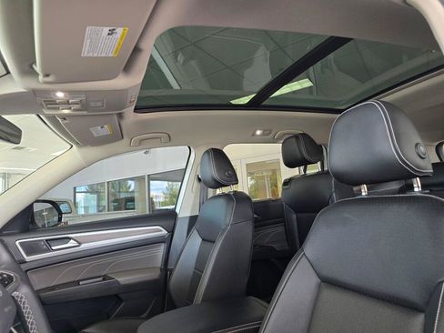 Used 2023 Volkswagen Atlas SEL AWD/4WD image 20