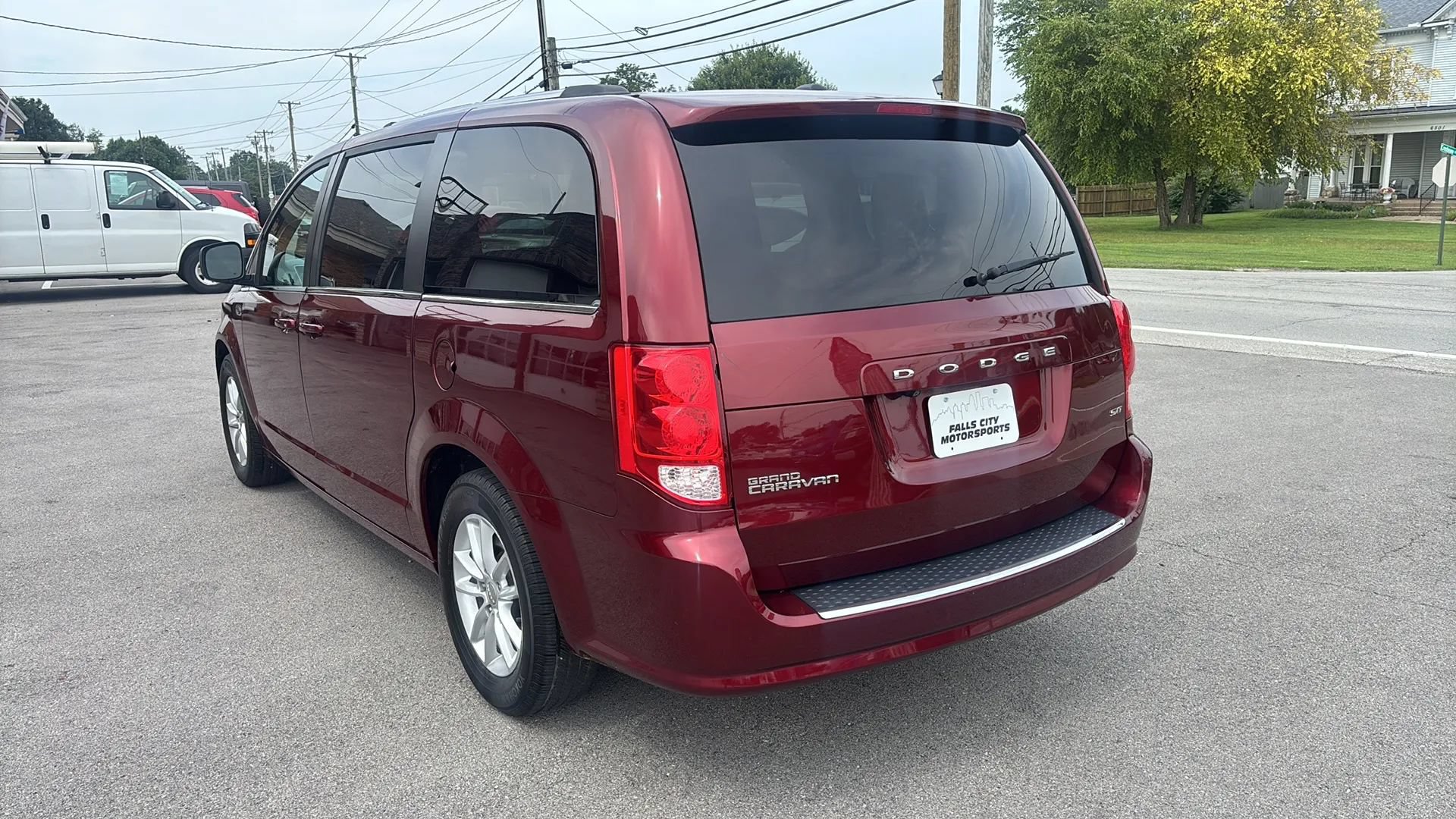 Used 2020 Dodge Grand Caravan SXT FWD image 11