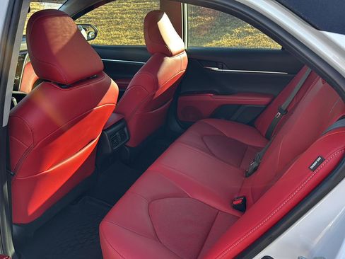 Used 2023 Toyota Camry XSE image 9