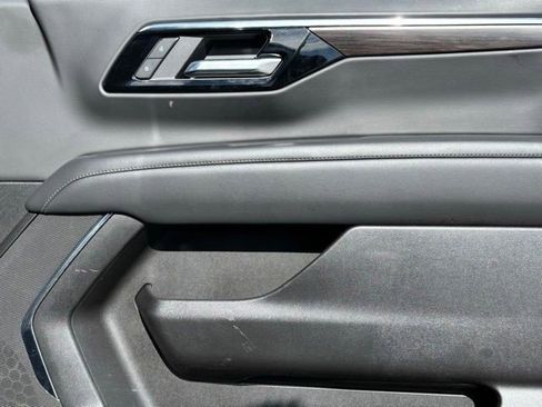 Certified 2025 Chevrolet Tahoe LT image 23