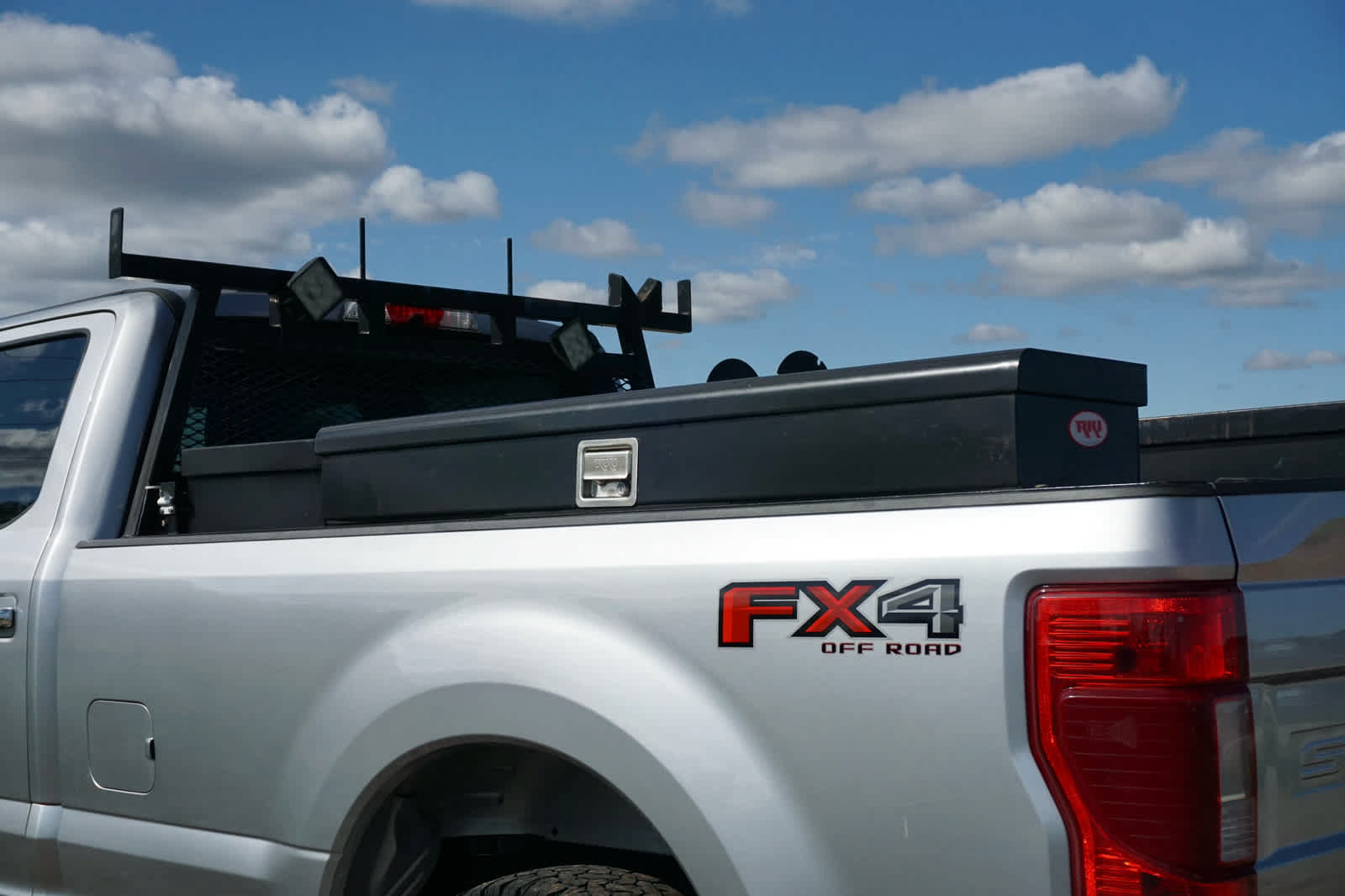 Used 2022 Ford F350 XLT w/ XLT Premium Package AWD/4WD image 43