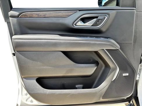 Used 2021 Chevrolet Tahoe Premier w/ Premium Package AWD/4WD image 22