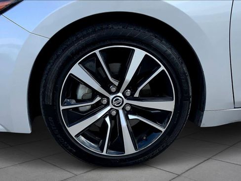Used 2022 Nissan Maxima SV w/ Floor Mat Group image 19