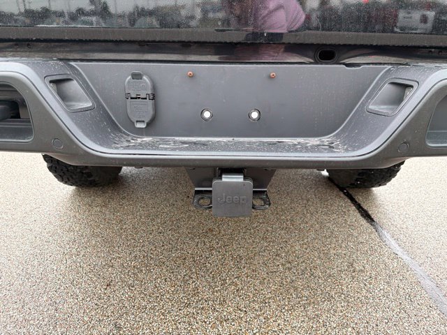 Used 2020 Jeep Gladiator Overland AWD/4WD image 8