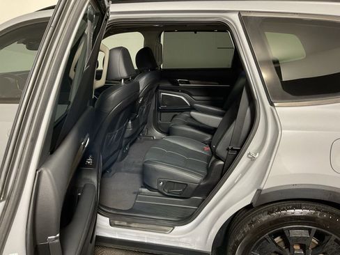 Used 2022 Kia Telluride SX image 32