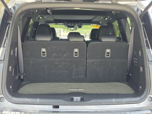 Used 2025 Nissan Armada PRO-4X w/ Pro-4X Premium Package AWD/4WD image 9