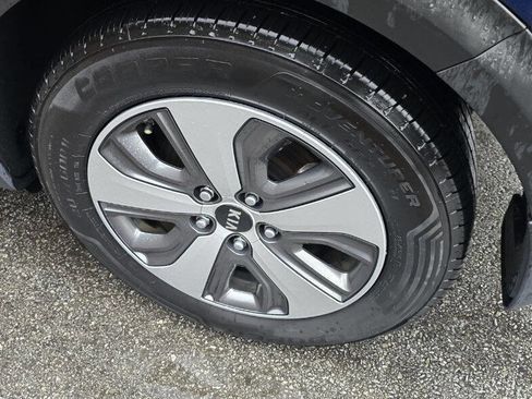 Used 2019 Kia Niro LX image 10