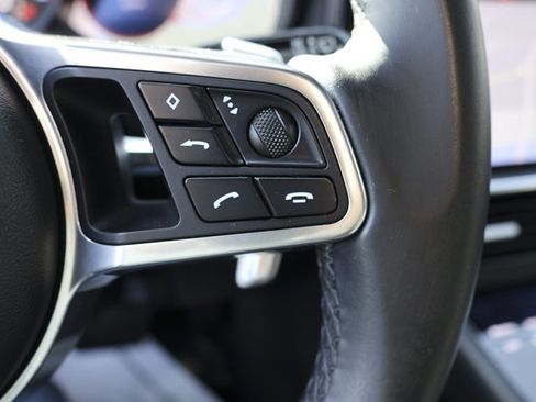 Used 2019 Porsche Cayenne AWD/4WD image 16