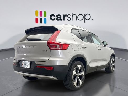 Used 2025 Volvo XC40 B5 Plus AWD/4WD image 5