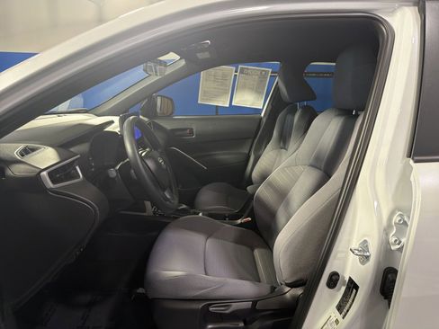 Used 2025 Toyota Corolla Cross AWD Hybrid image 20