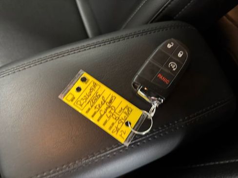 Used 2025 Jeep Compass Limited AWD/4WD image 26