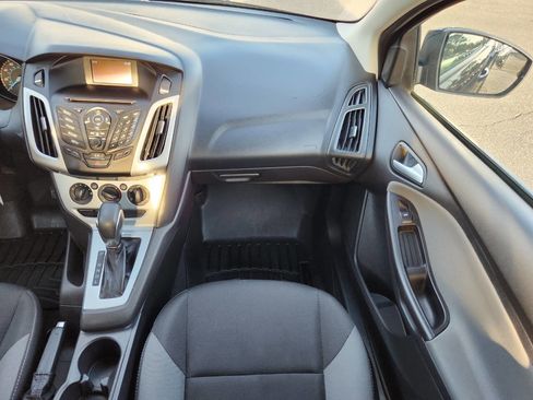 Used 2014 Ford Focus SE image 17