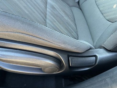 Certified 2022 Kia Seltos LX image 28