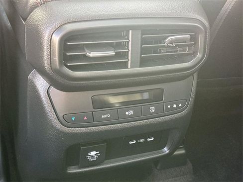 Used 2024 Honda Pilot TrailSport image 20