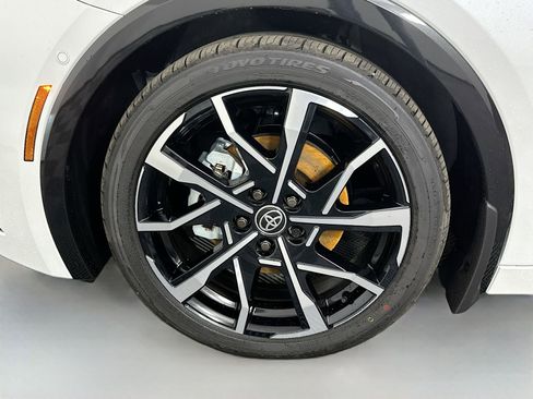 New 2026 Toyota Prius Plug-In Hybrid FWD image 32