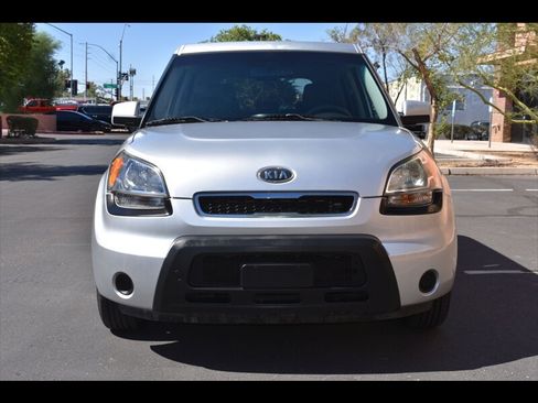 Used 2010 Kia Soul + FWD image 8