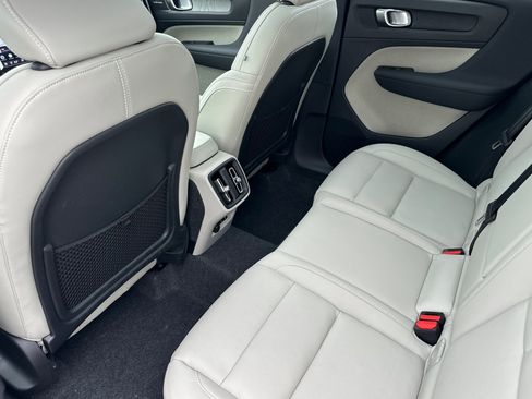 Used 2026 Volvo XC40 B5 Plus w/ Climate Package image 13