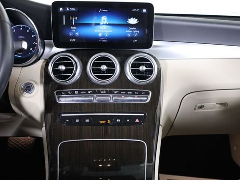 Used 2022 Mercedes-Benz GLC 300 4MATIC image 44