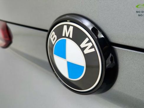 Used 2025 BMW X6 M60i AWD/4WD image 16