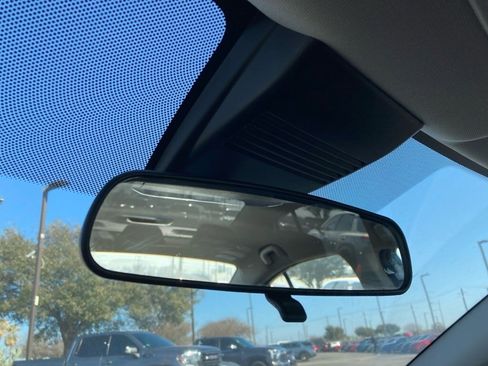 Used 2025 Nissan Altima 2.5 SV image 25