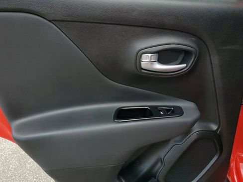 Certified 2023 Jeep Renegade Altitude AWD/4WD image 16