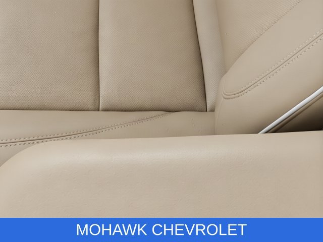 Used 2023 Chevrolet Suburban Premier AWD/4WD image 23