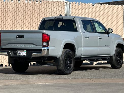 Used 2020 Toyota Tacoma SR5 RWD image 4
