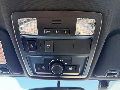 Used 2017 Toyota Tacoma TRD Off-Road w/ Tow Package (A/T) image 16