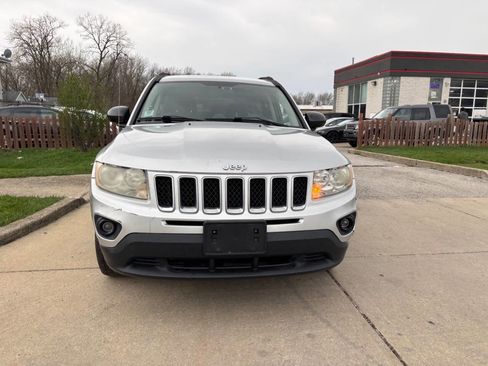 Used 2011 Jeep Compass 2WD image 3