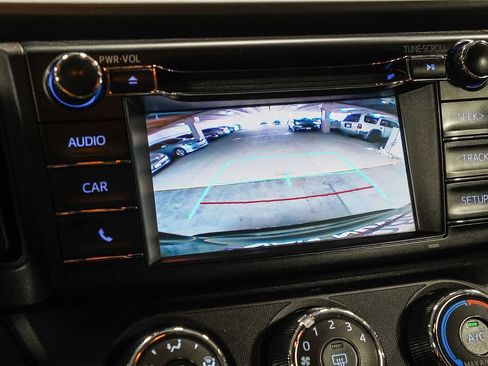 Certified 2018 Toyota RAV4 LE image 26