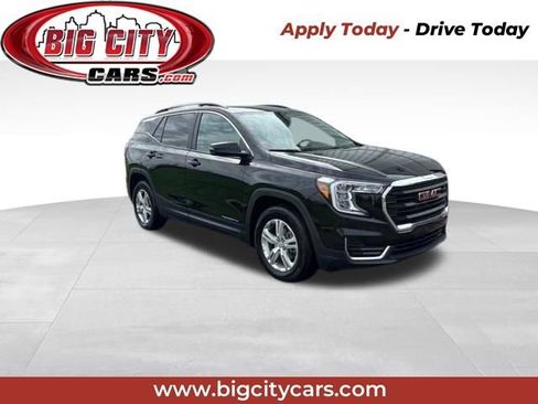 Used 2024 GMC Terrain SLE w/ Driver Convenience Package image 1