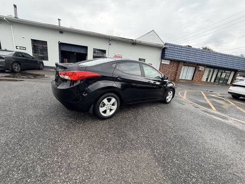 Used 2012 Hyundai Elantra GLS w/ Preferred Pkg 3 FWD image 26