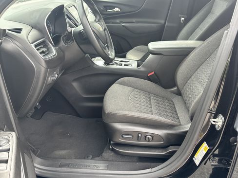 Used 2024 Chevrolet Equinox LT FWD image 9