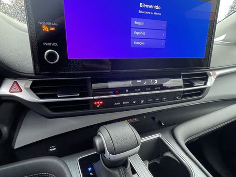 Certified 2026 Toyota Sienna XLE FWD image 26