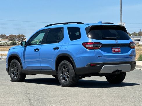 New 2025 Honda Pilot TrailSport image 5