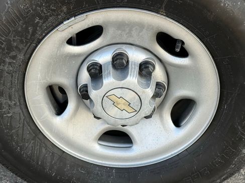 Used 2025 Chevrolet Express 2500 Extended w/ Driver Convenience Package image 35