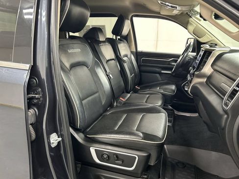 Used 2019 RAM 1500 Laramie AWD/4WD image 23