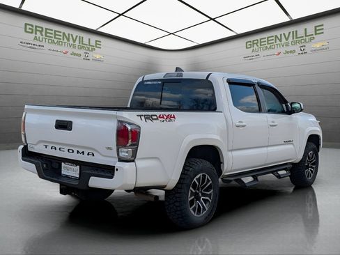 Used 2023 Toyota Tacoma TRD Sport w/ TRD Premium Sport Package AWD/4WD image 8
